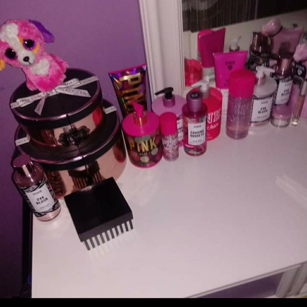 Showing - Picture 5 of 8